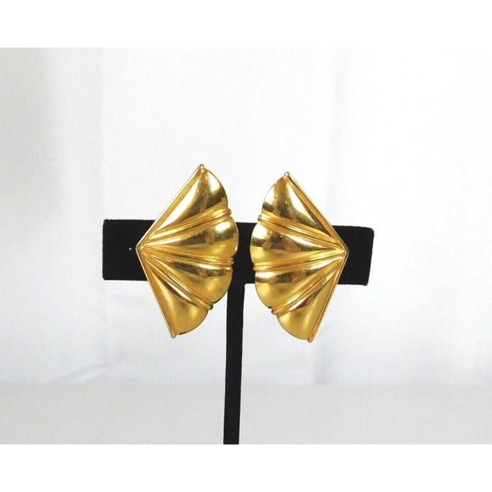 Vintage Monet Fan Polished Gold Tone Clip on Earrings Womens Fashion Jewelry